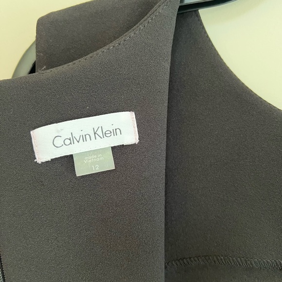 NWT Calvin Klein Sleeveless Fit And Flare Black Dress With Sheer Hem Detail, 12 - Picture 3 of 10